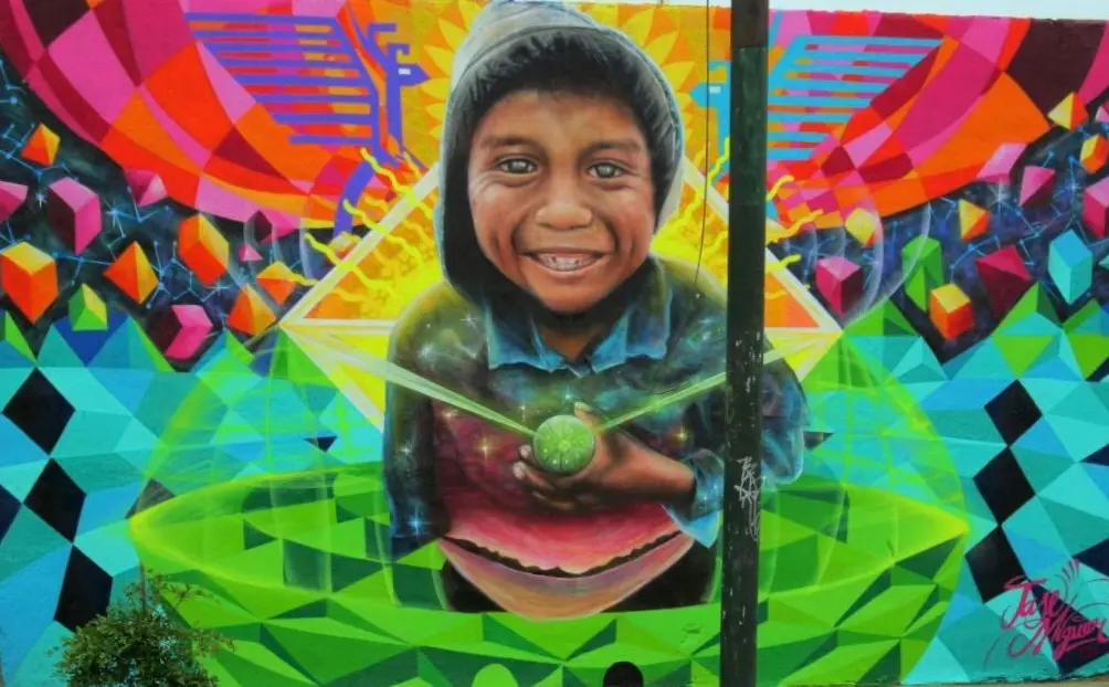 Mural Kuinulli — aerosol sobre muro, Guadalajara Jalisco