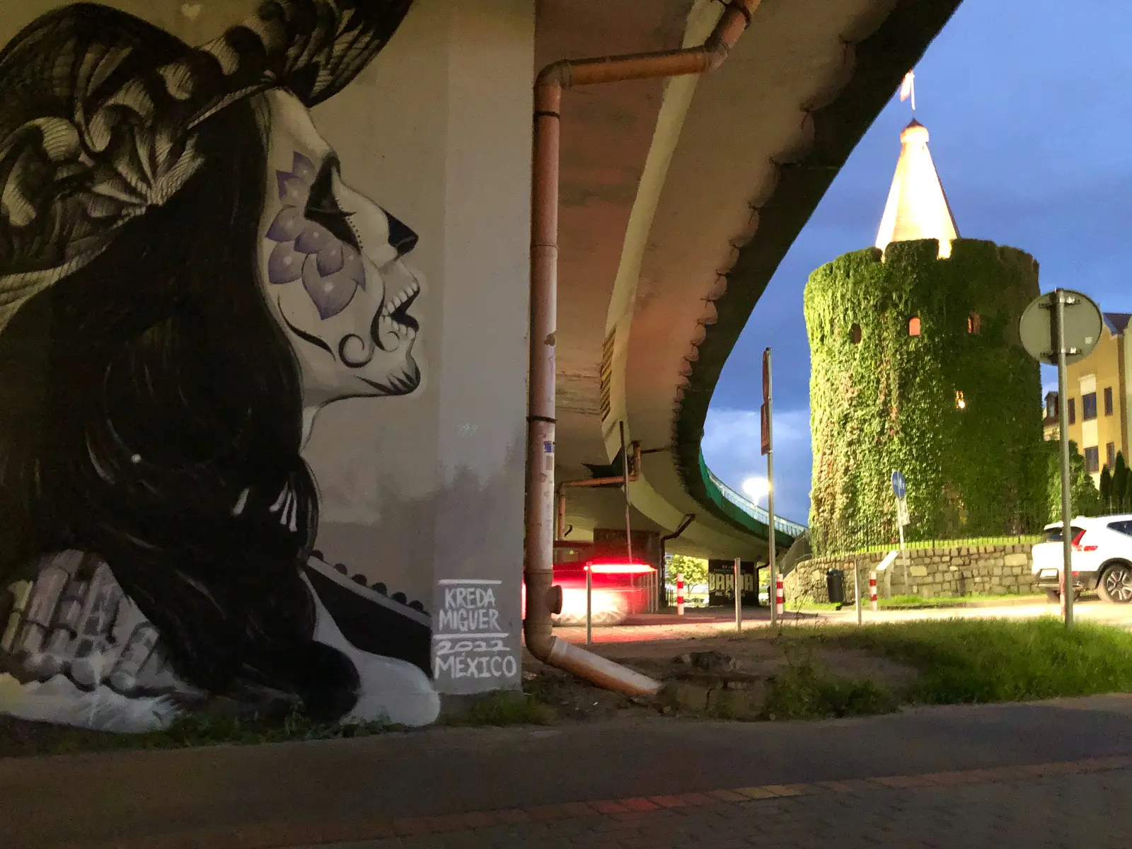 Mural Le Catrenisky, Mixta sobre columna de concreto , Muralismo urbano, Polonia